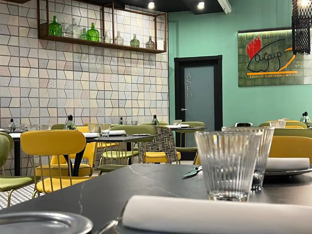 Kosta Kosta Interiorismo restaurante argayo